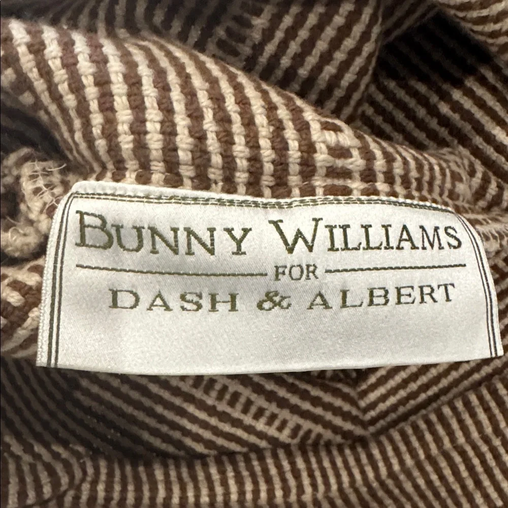 Dash & Albert Bunny Williams Pillow Sham 22’x 22’ 100% Cotton Woven fringe zip